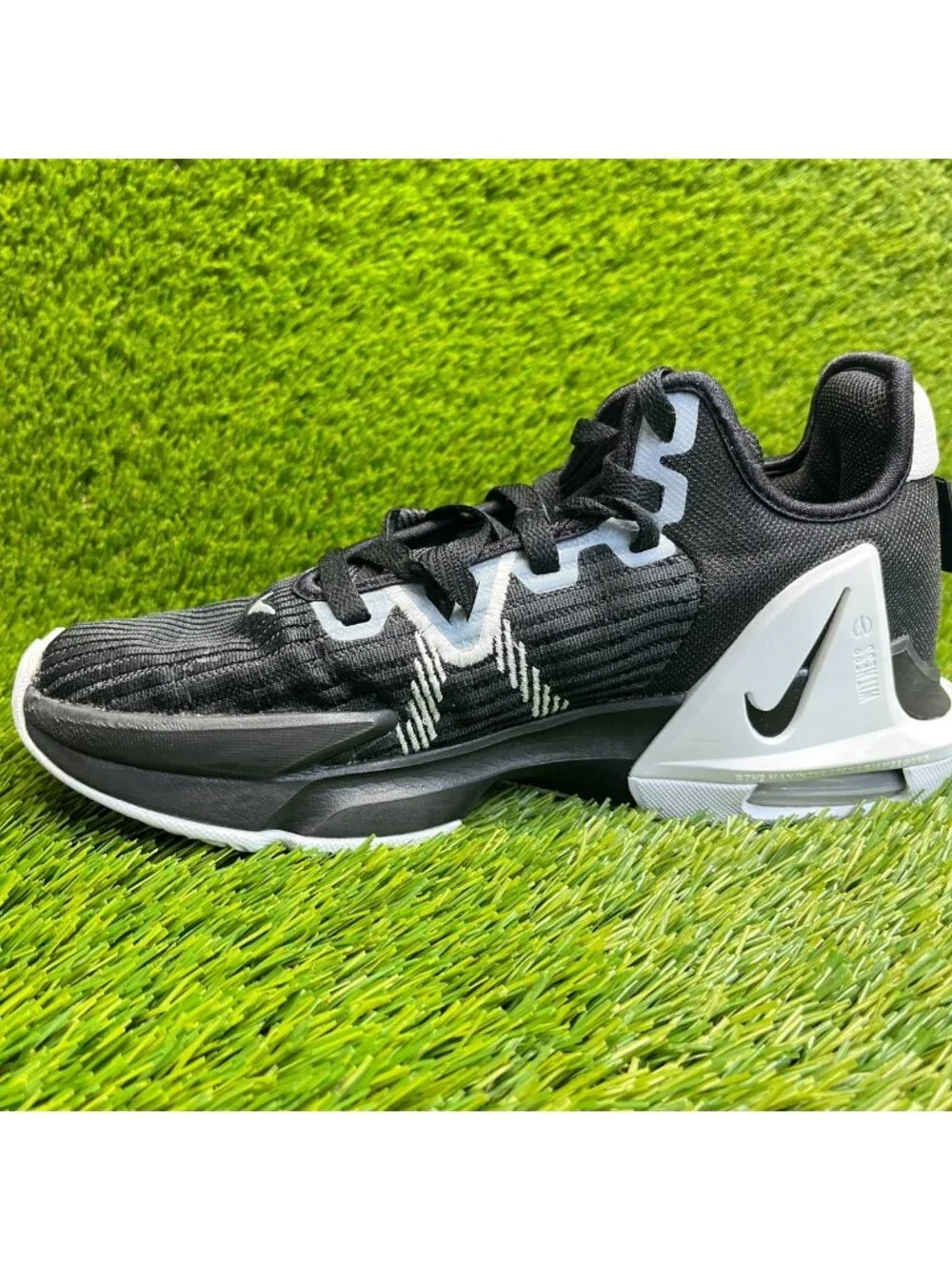 Nike LeBron Witness 6 TB Mens Size 7.5 Black Athletic Basketball Shoes Sneakers